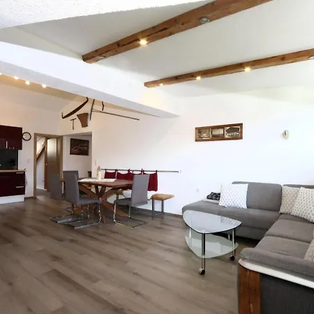 公寓 In Near Spieljochbahn *